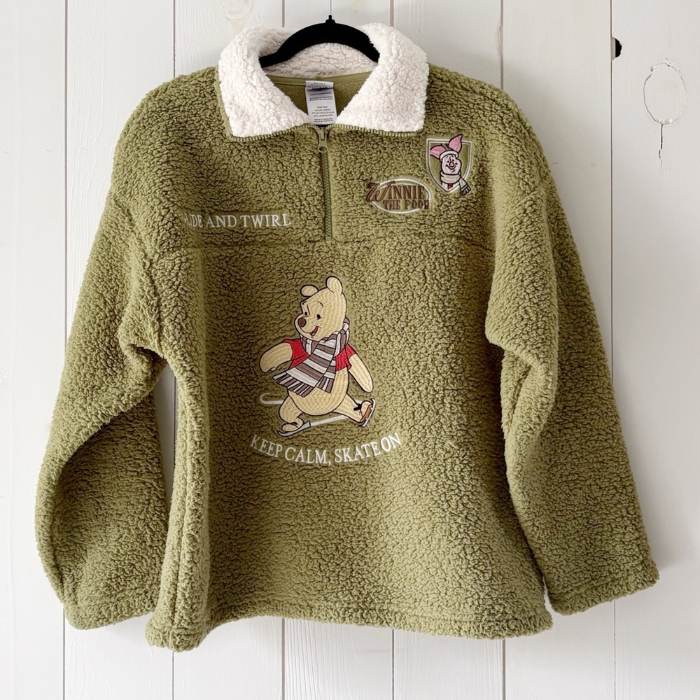 Disney Winnie the Pooh Keep Calm Skate On Sherpa Pullover Jacket Size M - Picture 3 of 12